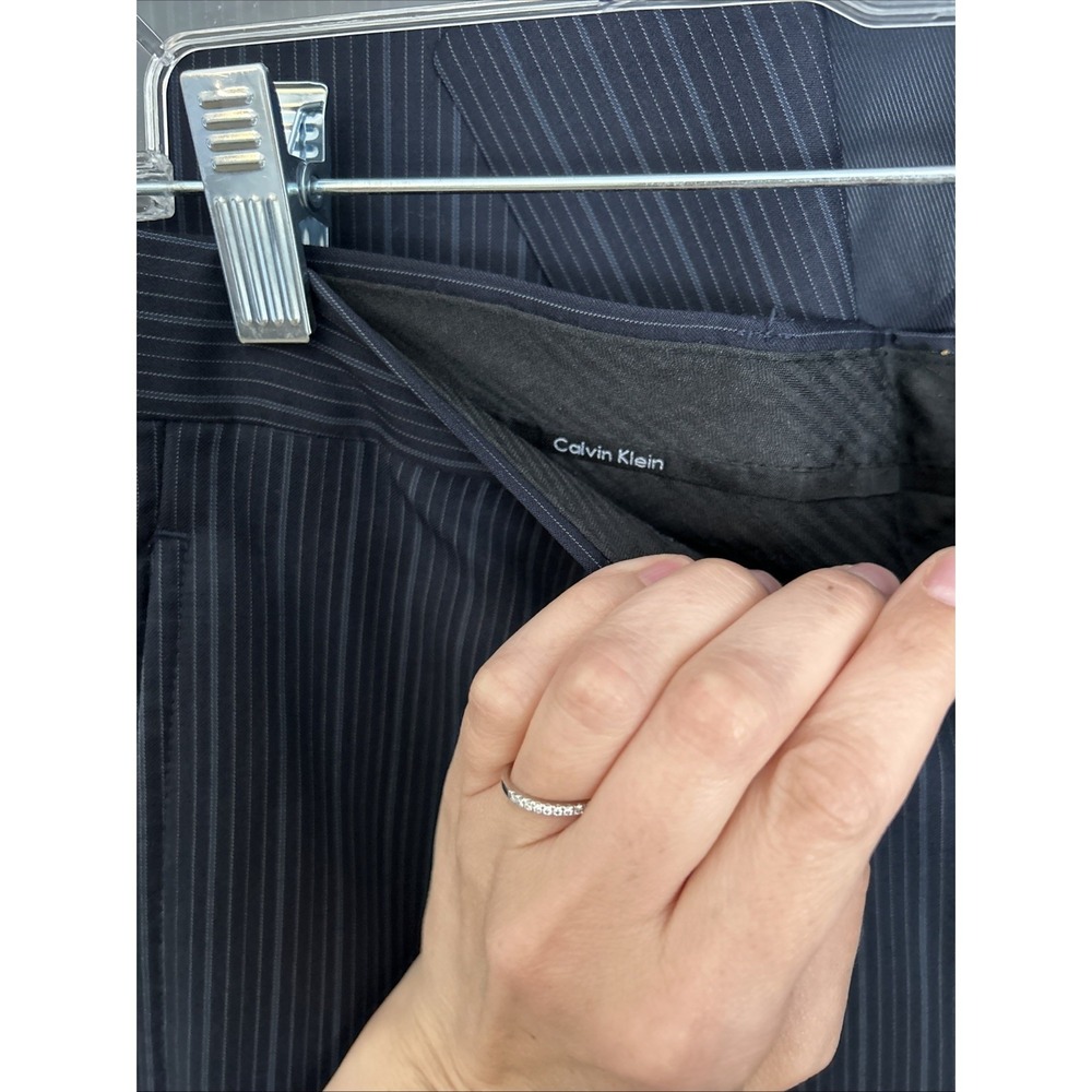 Calvin Klein Suit Mens 40R black Pinstripe 2 Button 100% Wool 34x28 Pants - Picture 8 of 14
